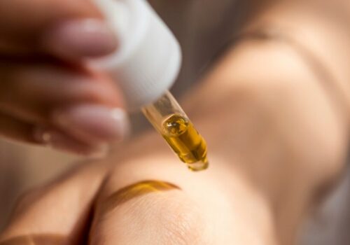 enecta-cannabis-extracts-unsplash enecta-cannabis-extracts-unsplash